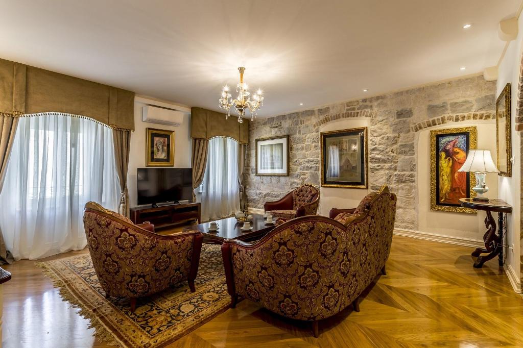 Villa Nepos Hotel