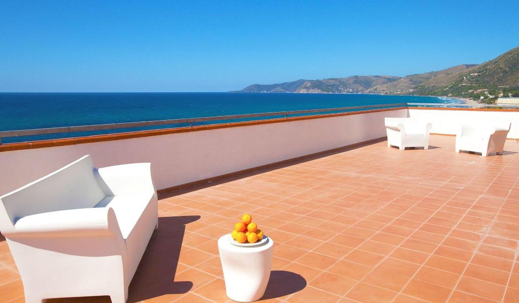 Hotel La Playa