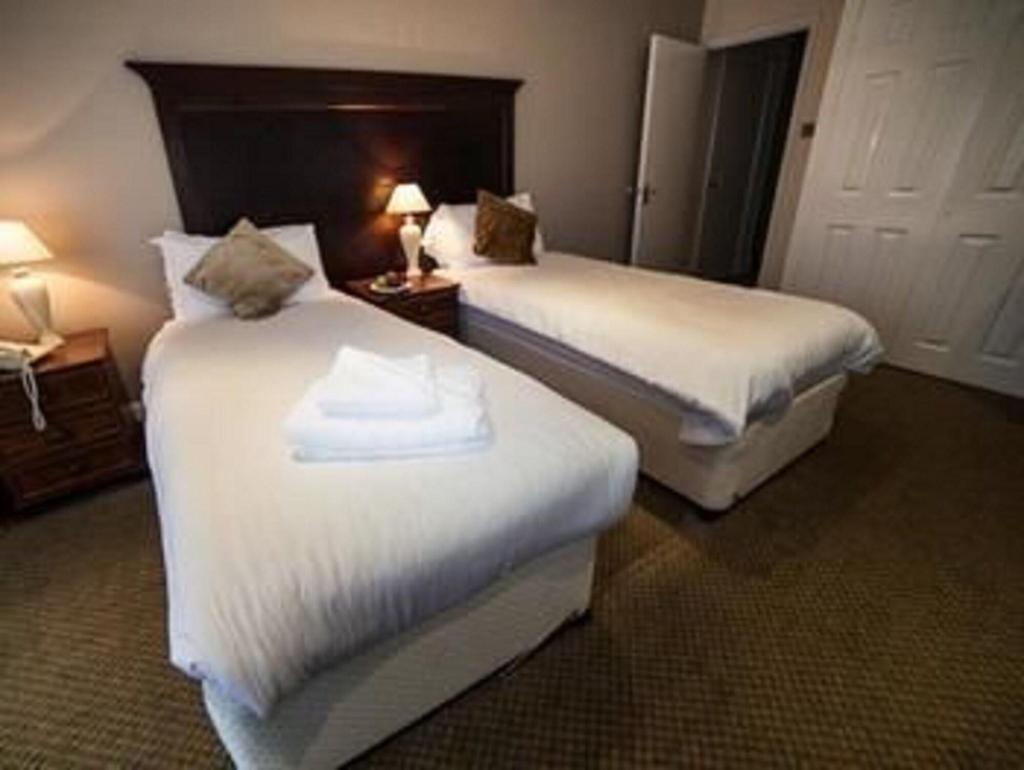 Warren Lodge Hotel