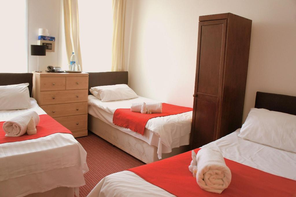 Plaza London Hotel