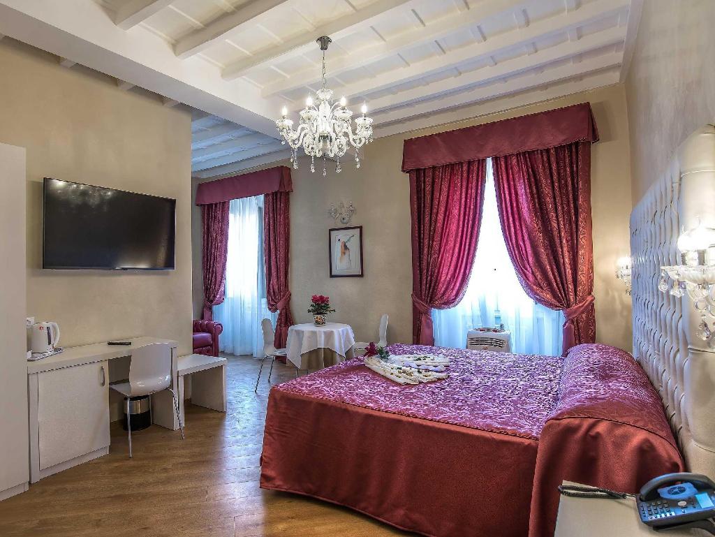 Hotel Trevi Rome Suite, Italien, Rom. Großes 5
