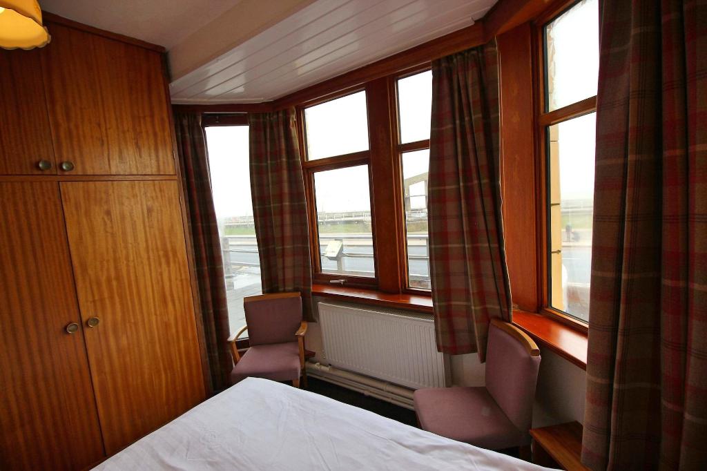 Headlands Hotel