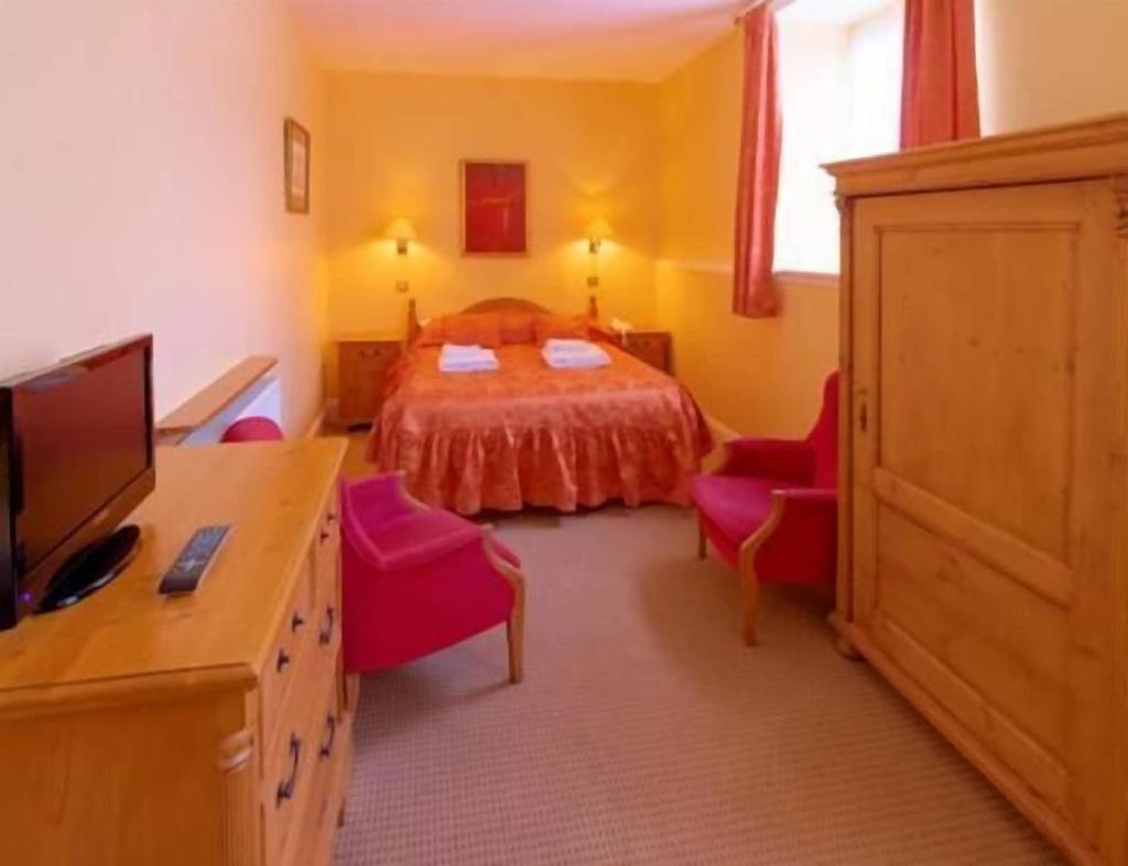 Wynnstay Hotel