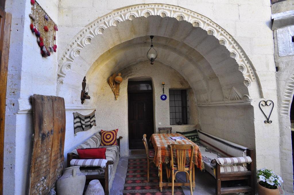 Kismet Cave House
