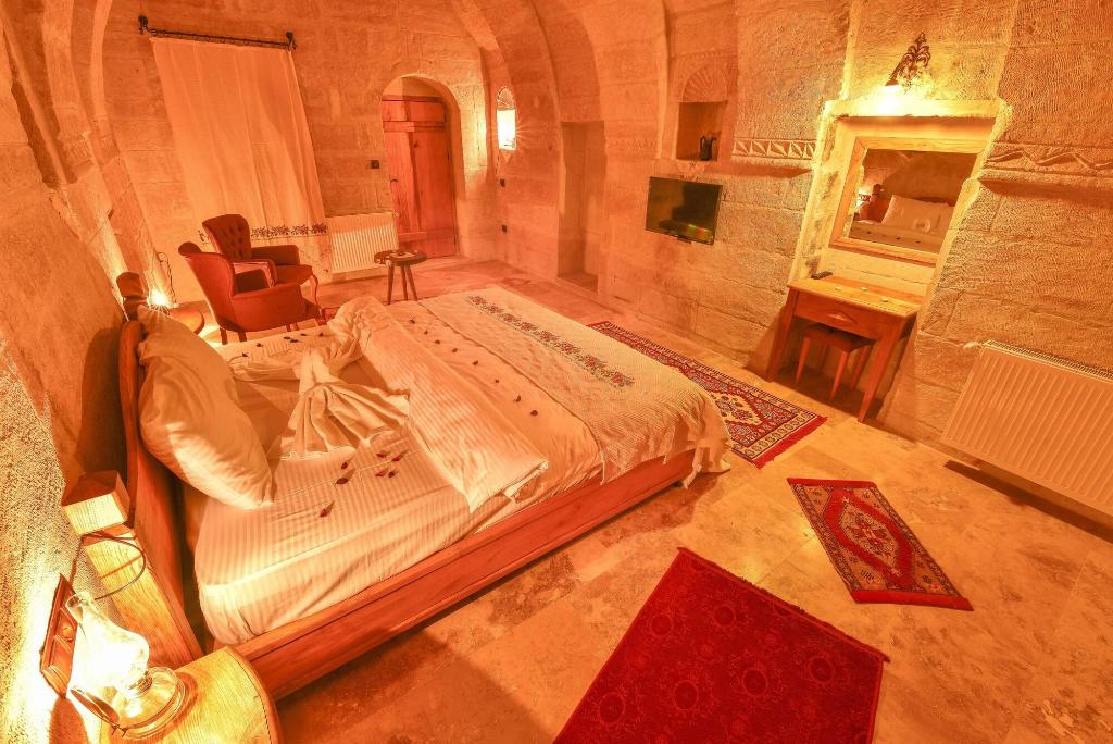 Mosaic Cave Hotel