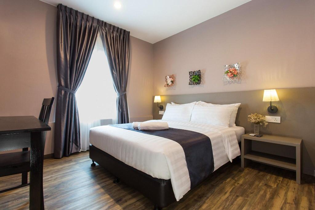 Oyo 490 Dk Hotel