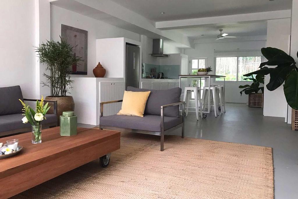 Isara Khao Lak