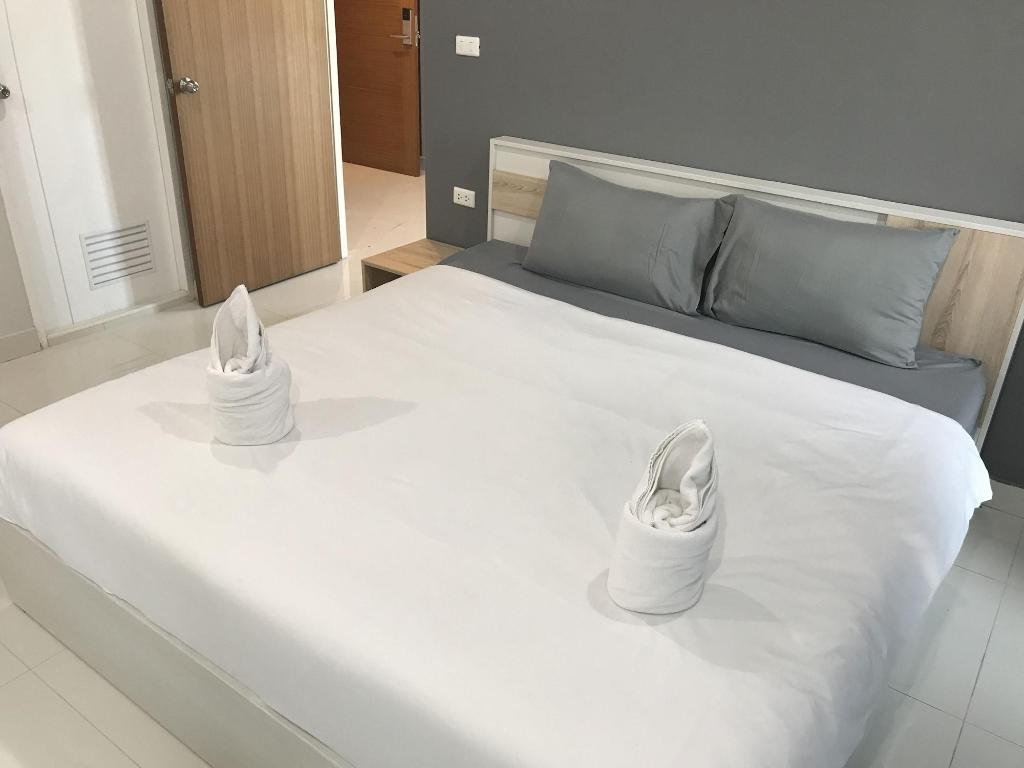 Ploen Ploen Residence