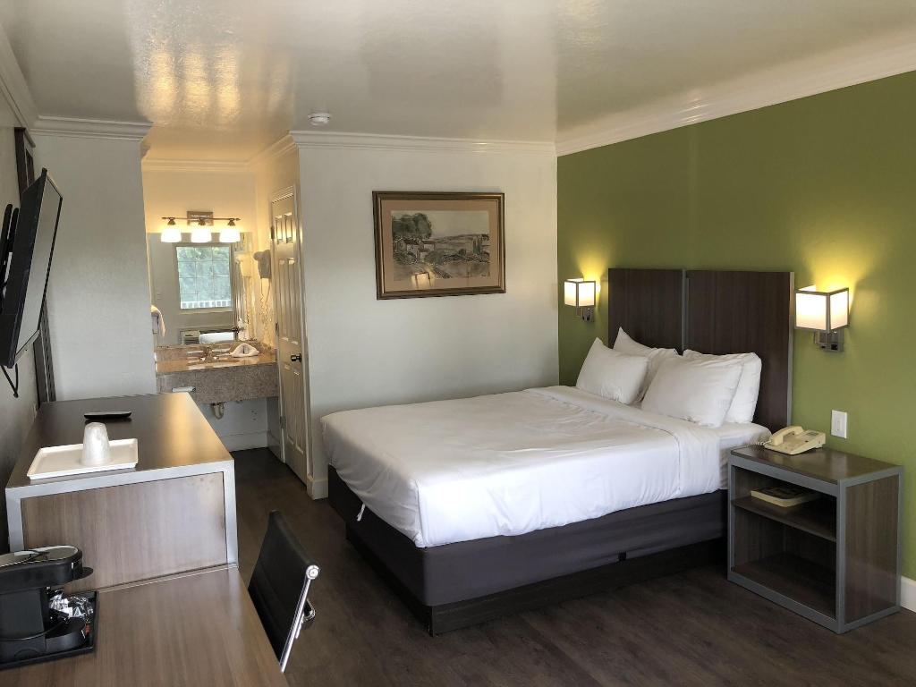 Gilroy Inn
