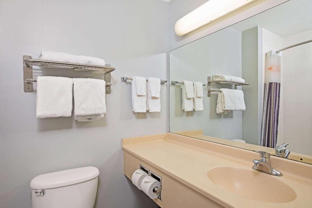La Quinta Inn & Suites by Wyndham Omaha Airport
