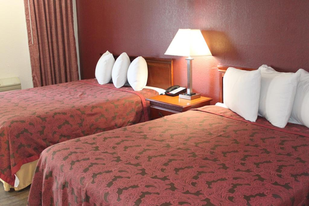 Travel Inn Of Buford