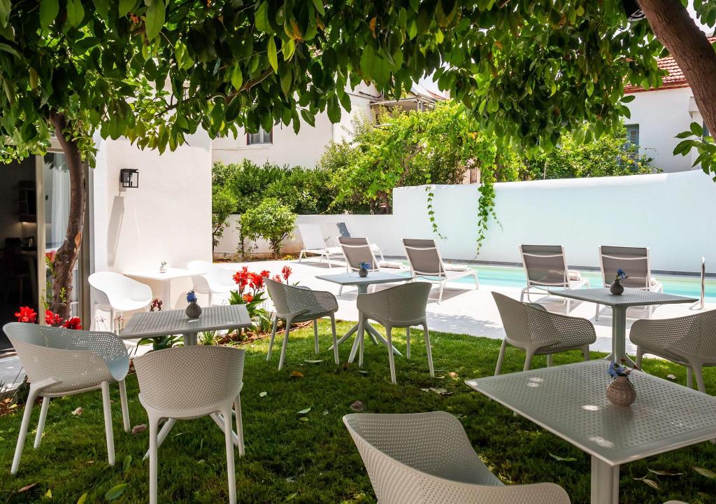 Epavli Boutique Hotel