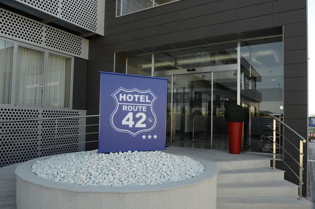 Hotel Route 42