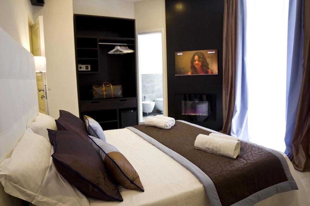 Roman Holidays Boutique Hotel