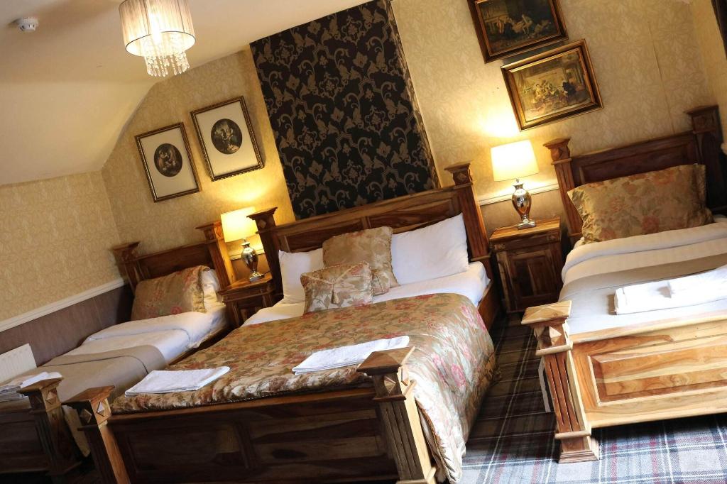 Schooner Hotel
