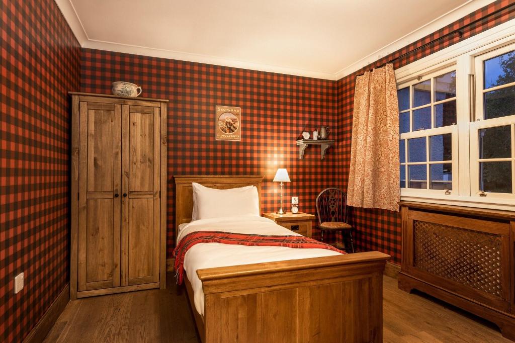 Cluanie Inn