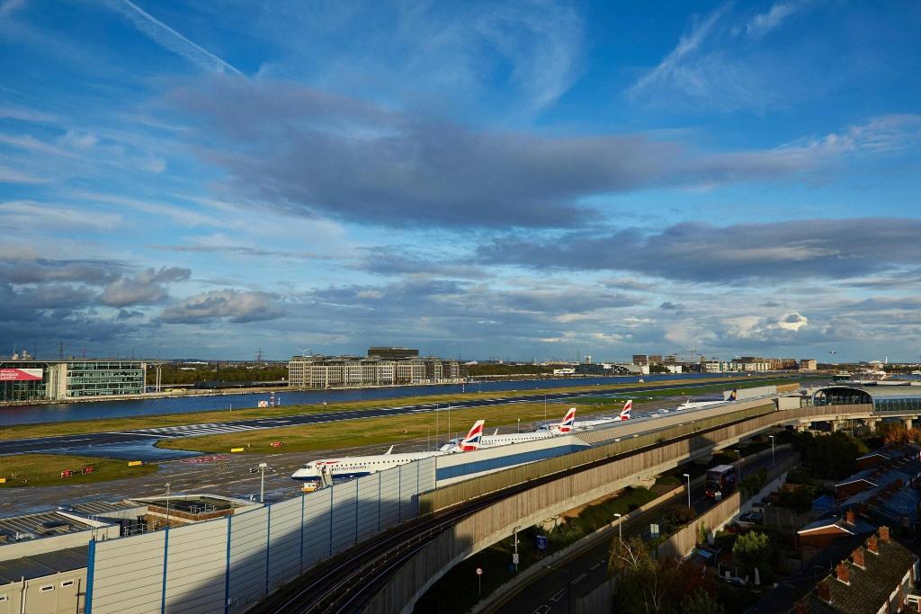 Courtyard By Marriott London City Airport