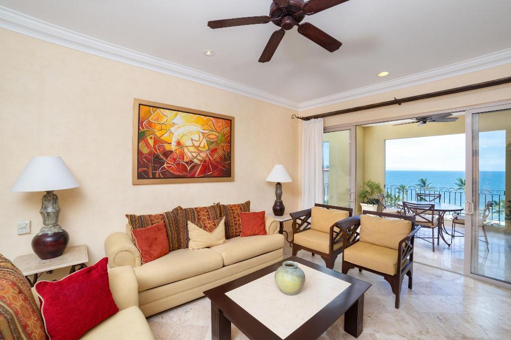 Family Luxury Residences By Villa La Estancia Rivi
