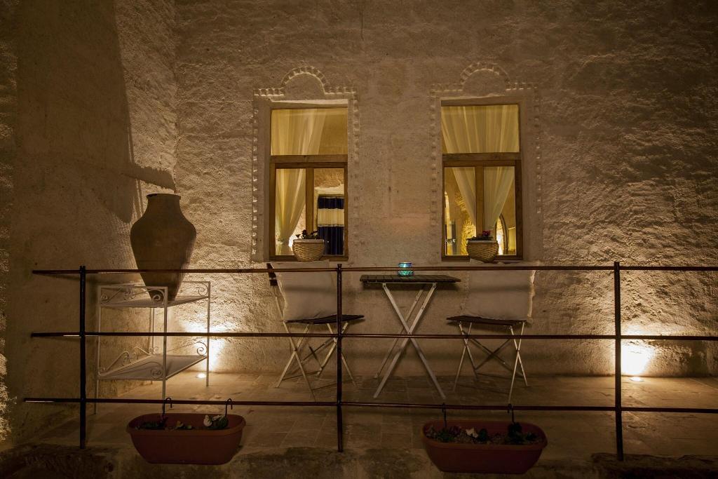 Azure Cave Suites