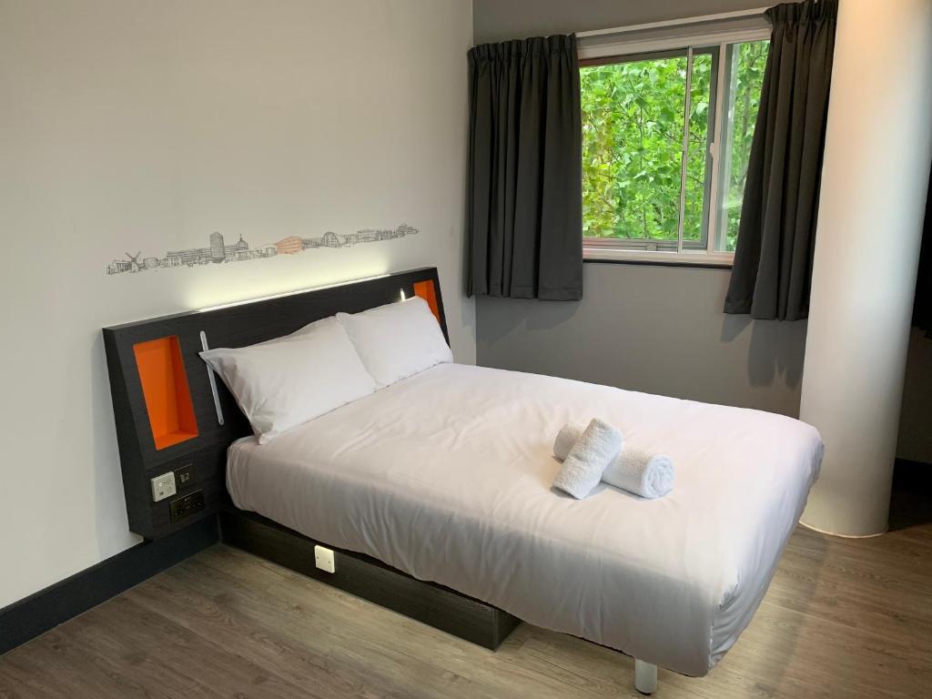 Easyhotel Milton Keynes Hotelgift