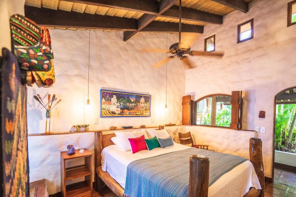 Sueno del Mar Beachfront Bed & Breakfast