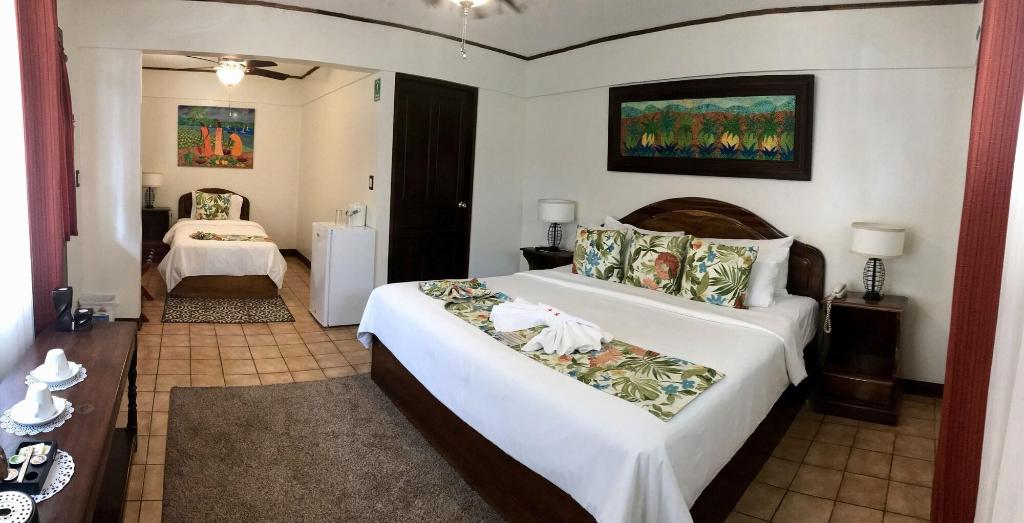 Hotel Playa Espadilla