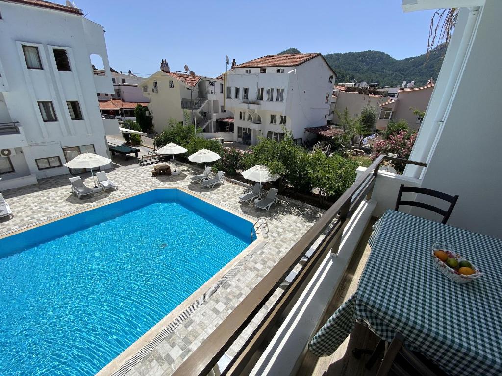 Diplomat Hotel