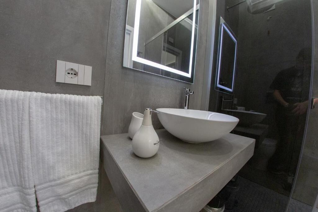 Gallery Suite Naples