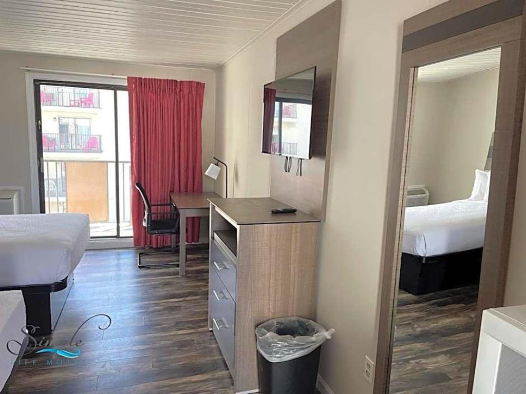 Simple Life Motel