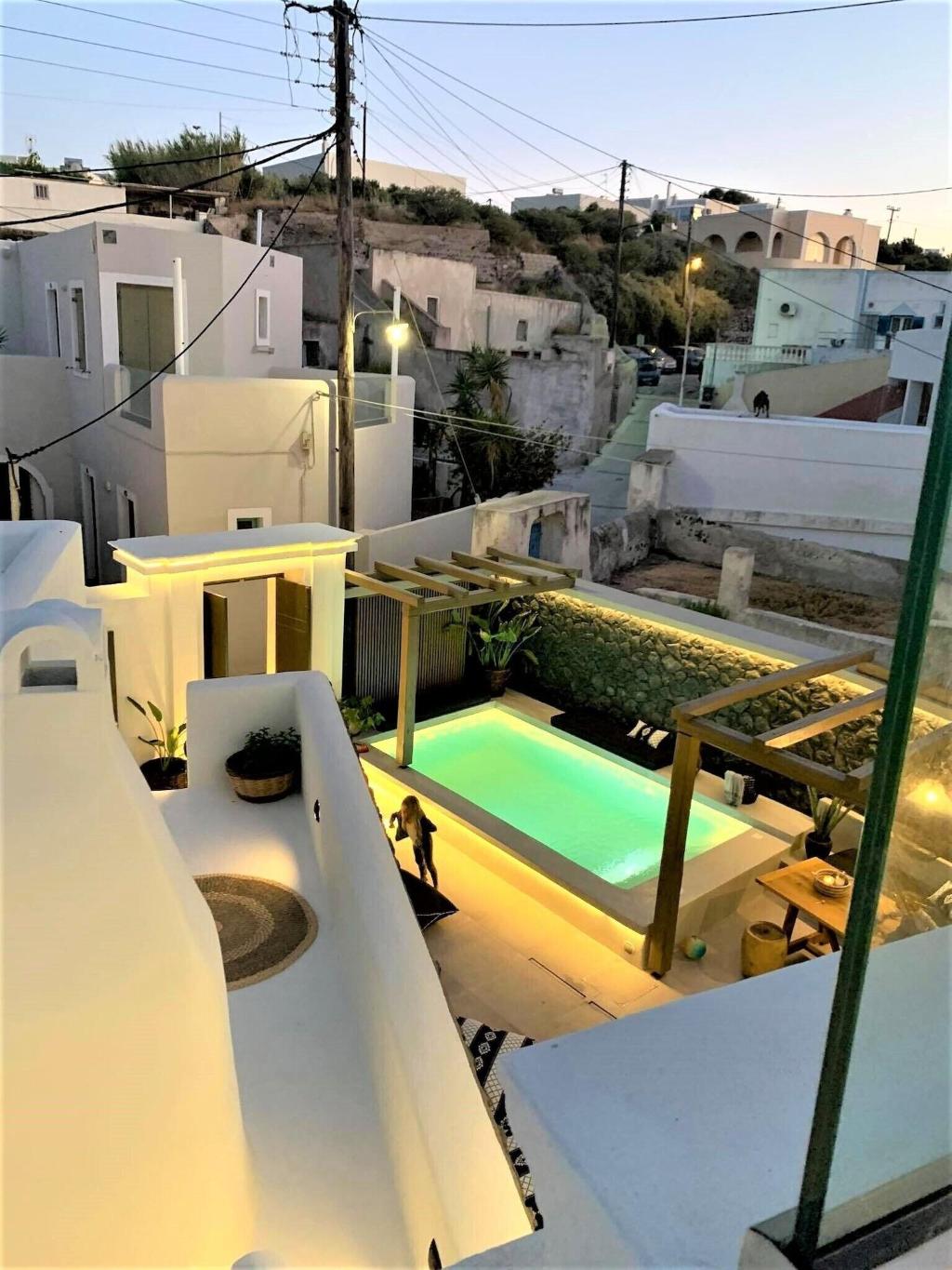 Floria Suites