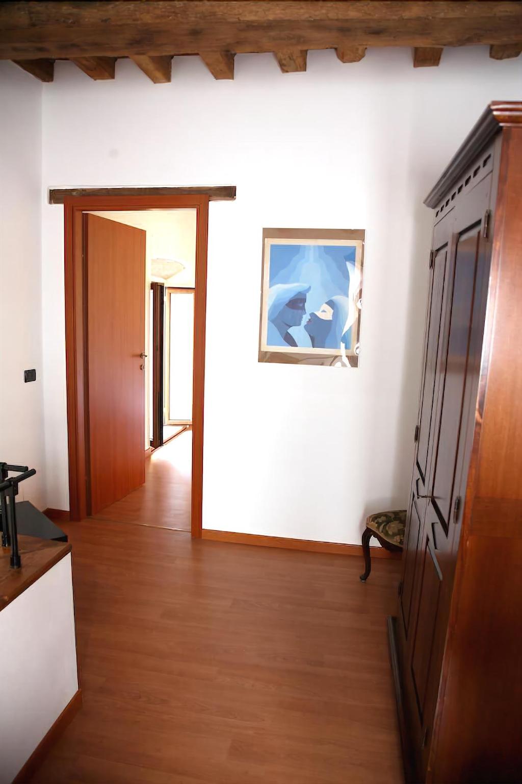 B&B Stradivari
