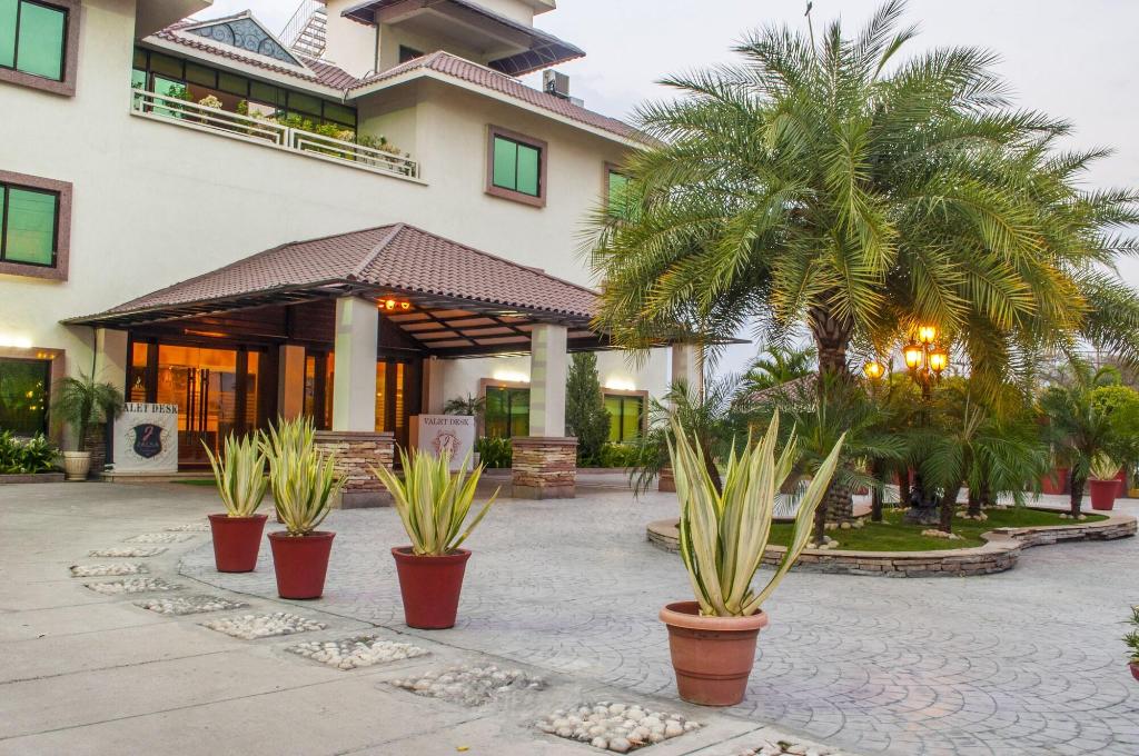 Jalsa Resorts