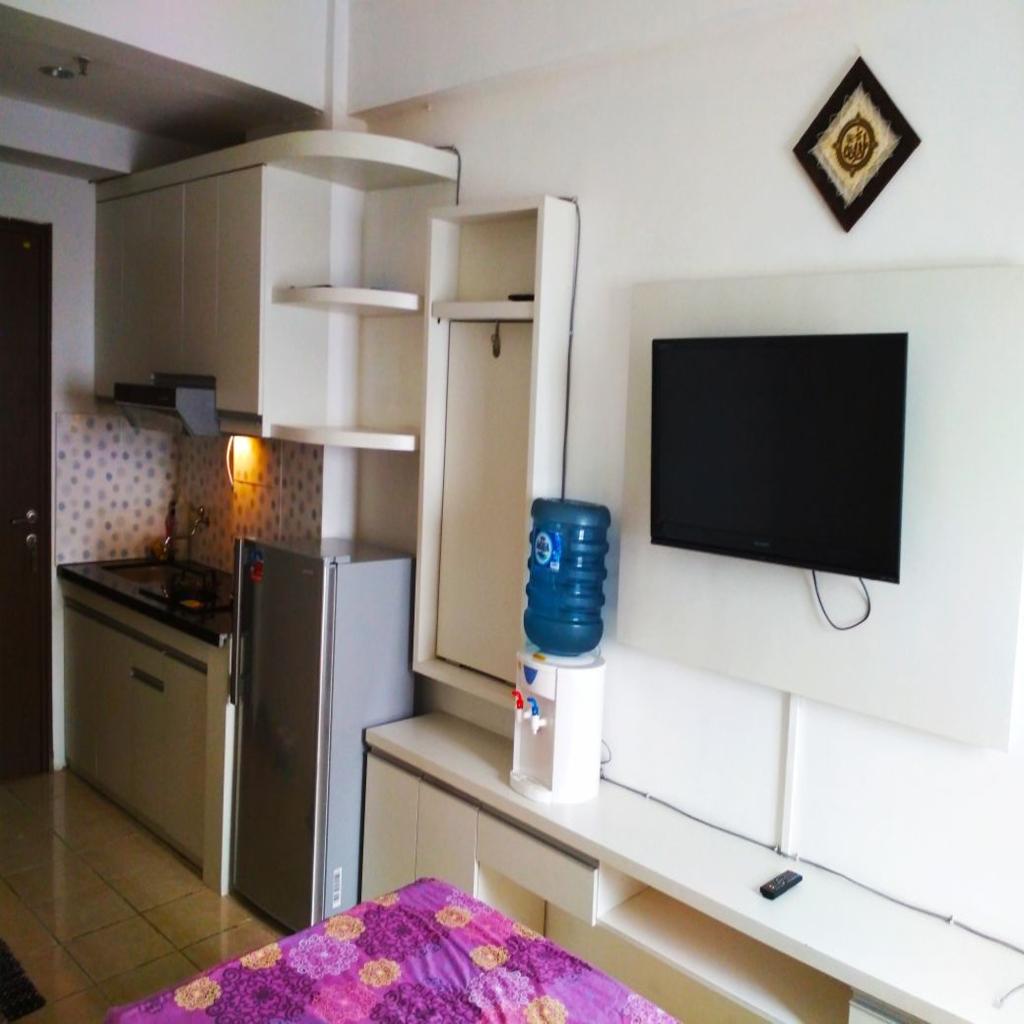 The Suites Metro Apartment Desta Farispro by ZUZU