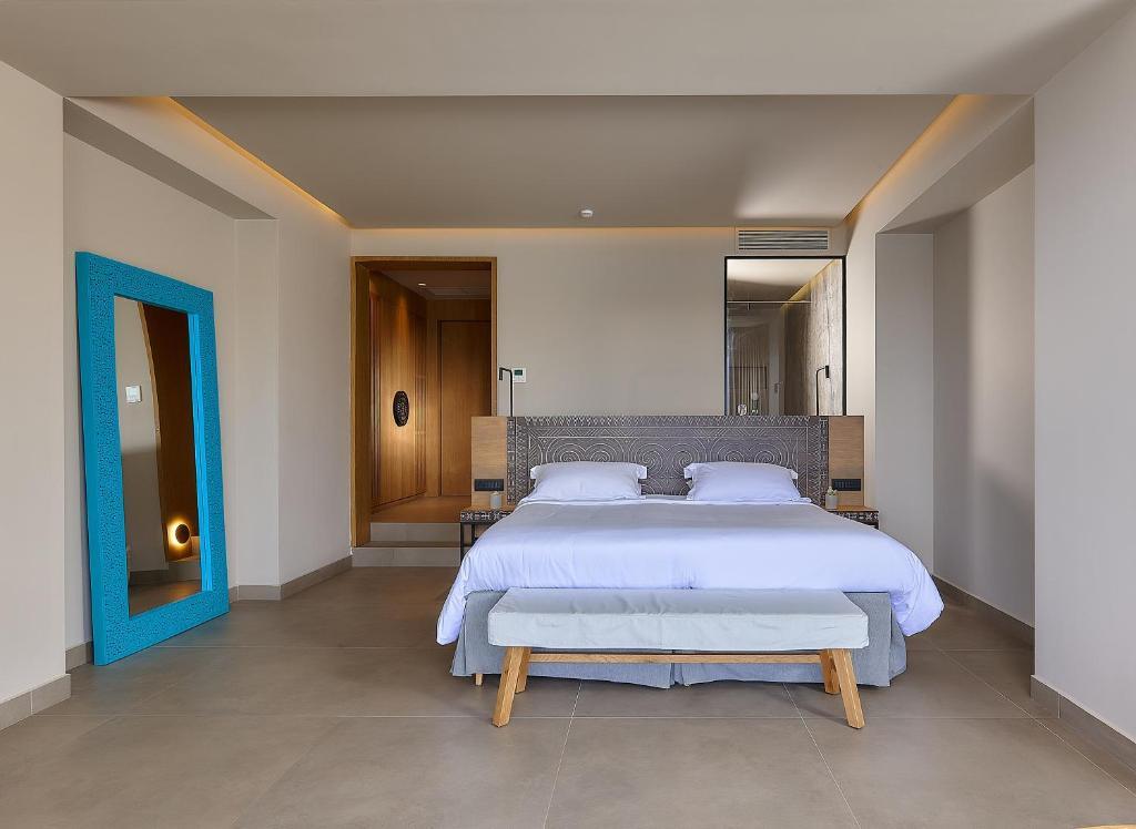 Castello Infinity Suites – Adults Only
