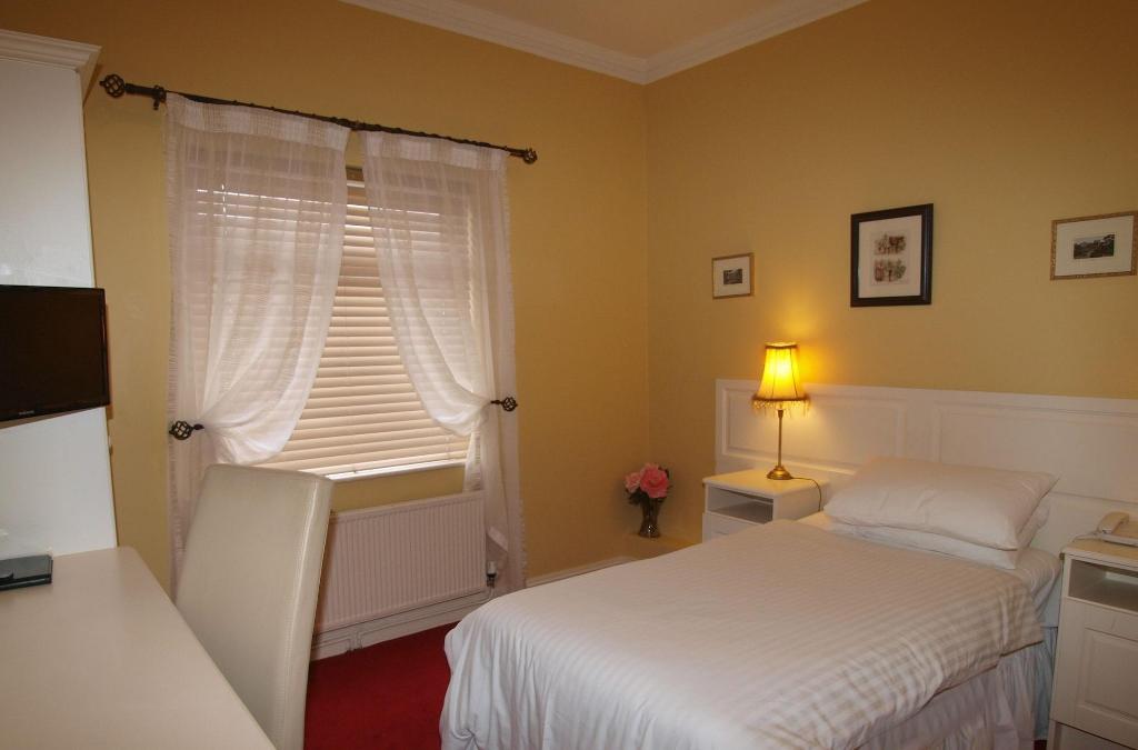 Gleesons Restaurant & Rooms