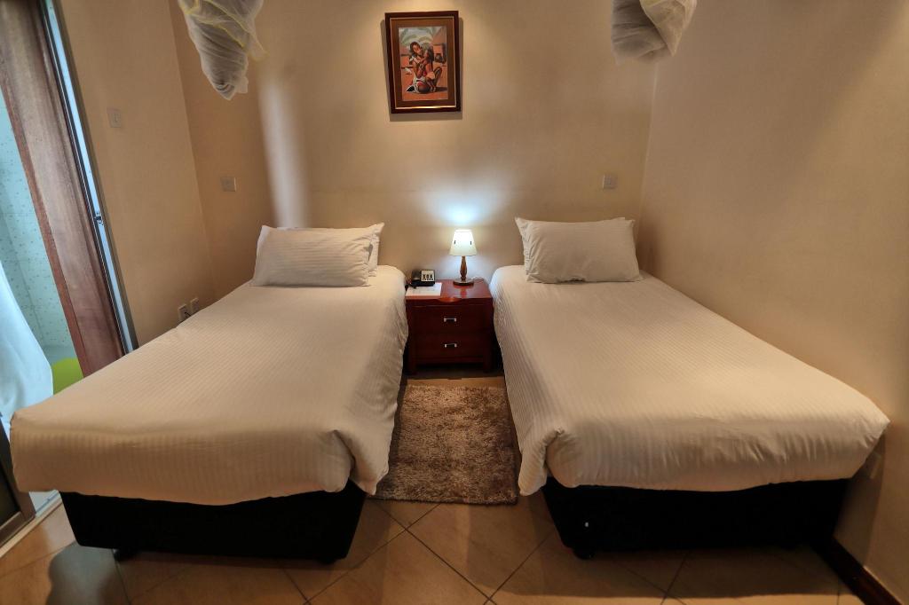 Longview Suites