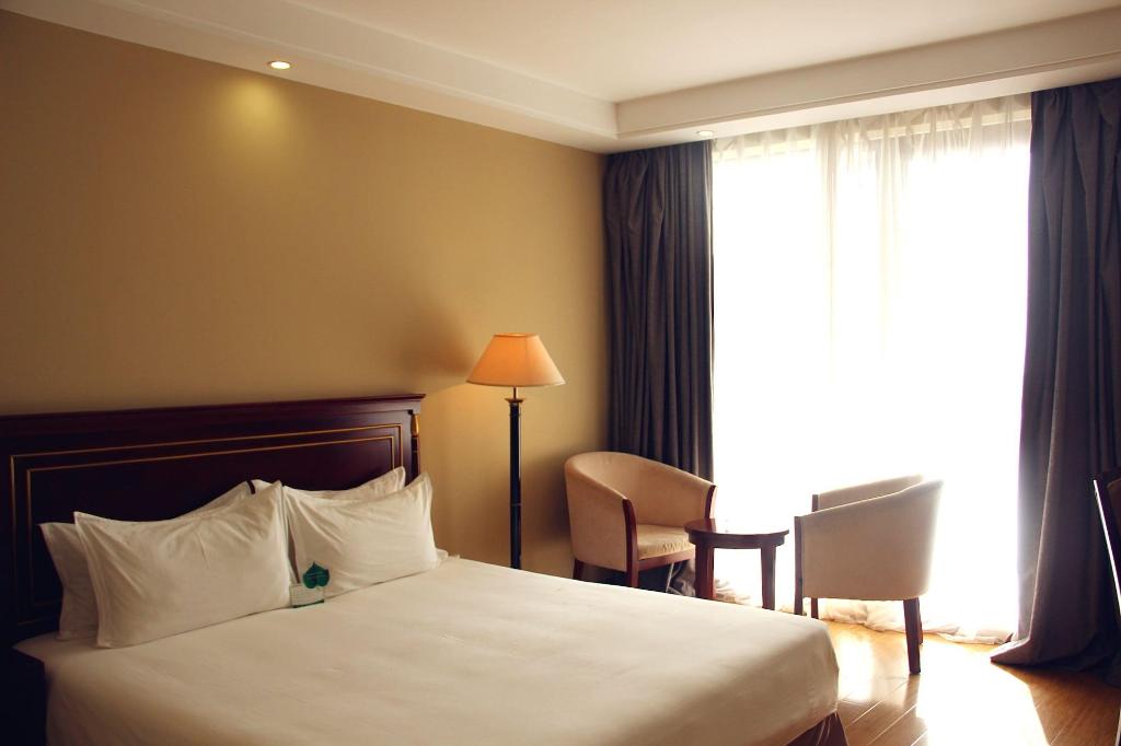 Bintumani Hotel