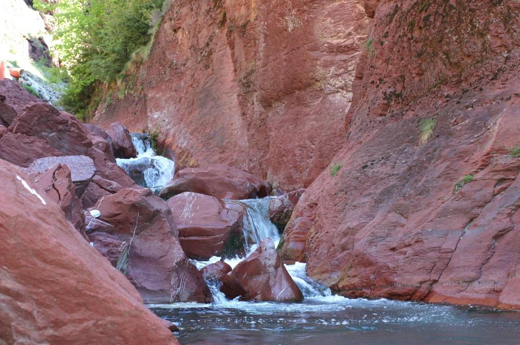 Adonis Hotel Le Chastellan