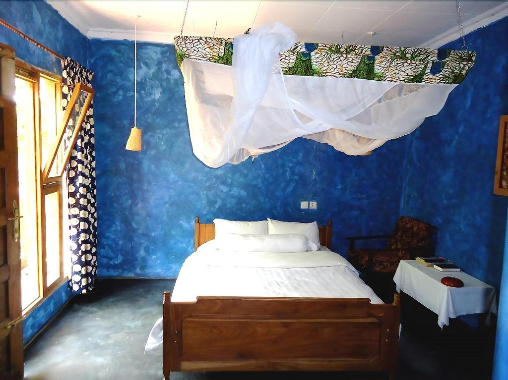 Babylon Lodge