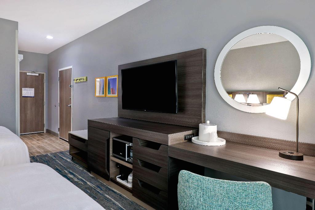 Hampton Inn & Suites Houston East Beltway 8
