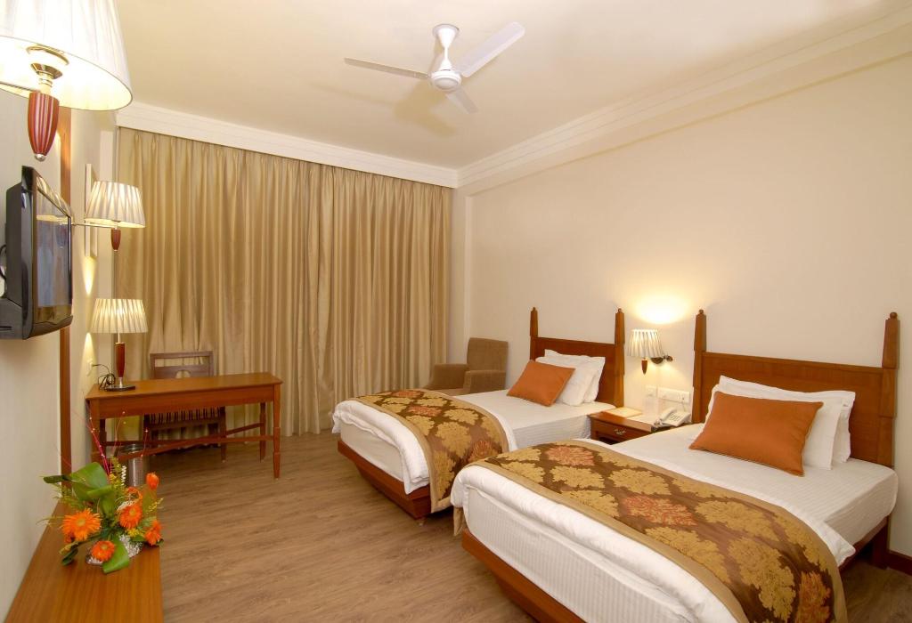 Chanakya Bnr Hotel