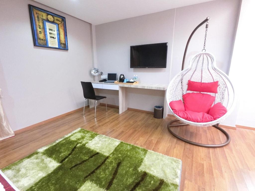 Royale Hotel