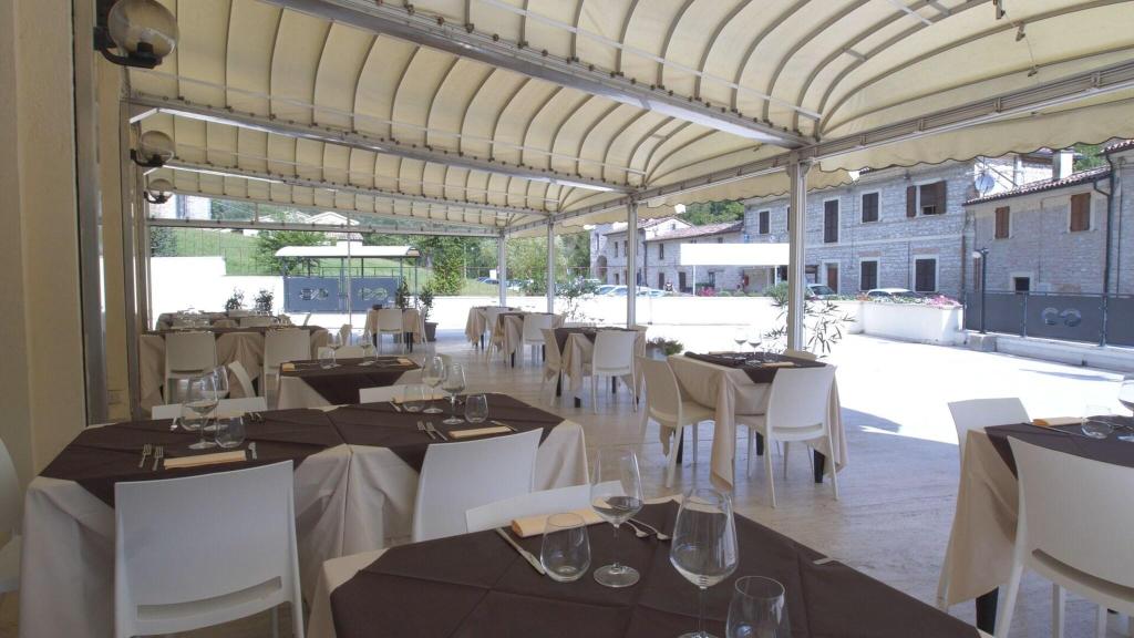 Hotel Terme Di Frasassi