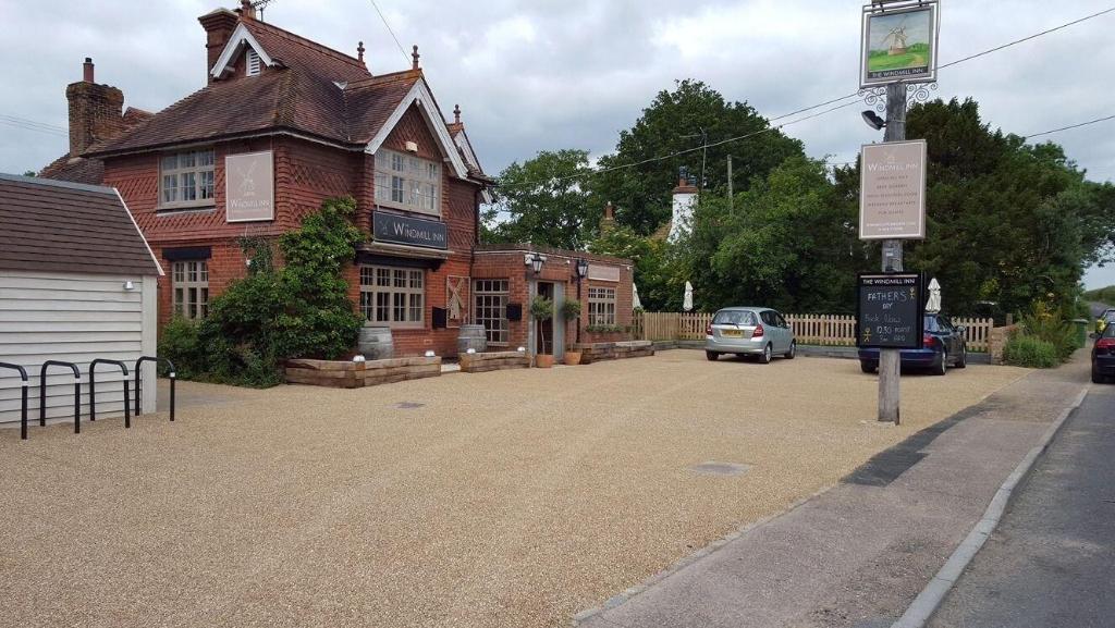 The Windmill Inn - General view