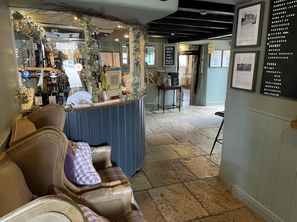 The Windmill Inn - Lobby