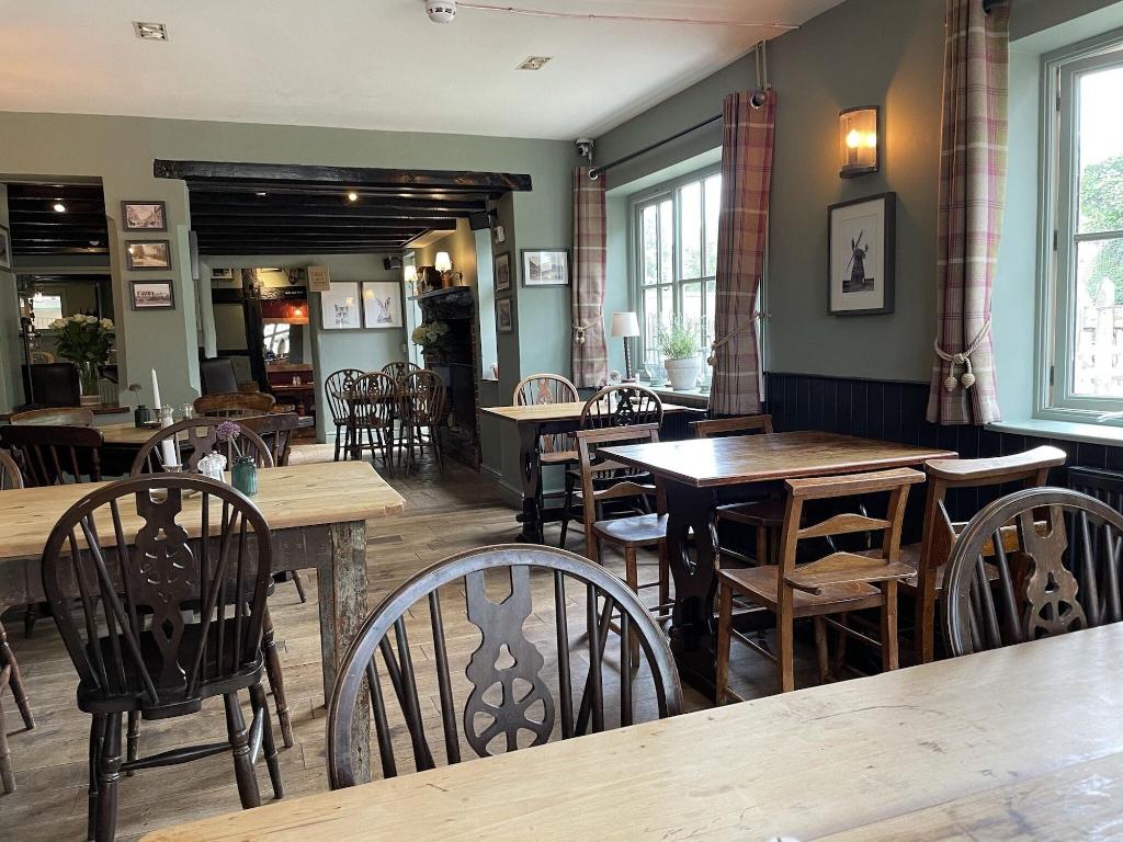 The Windmill Inn - Restaurant