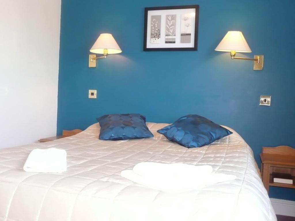 Bailey Ground Hotel