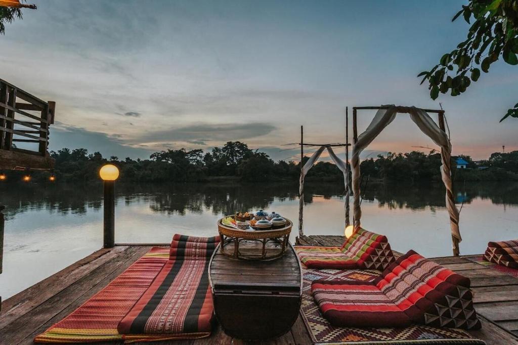 The Antique Riverside