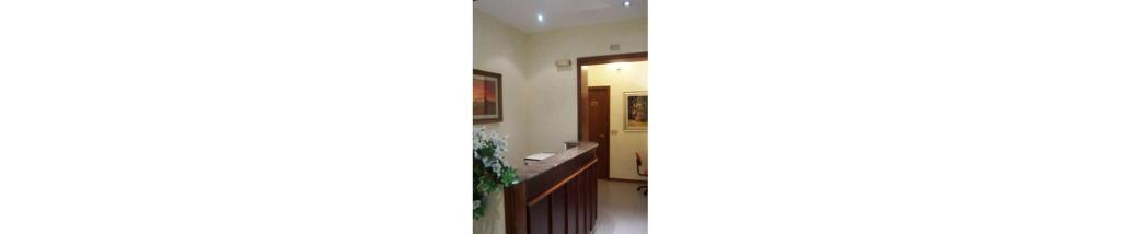 listing card gallery