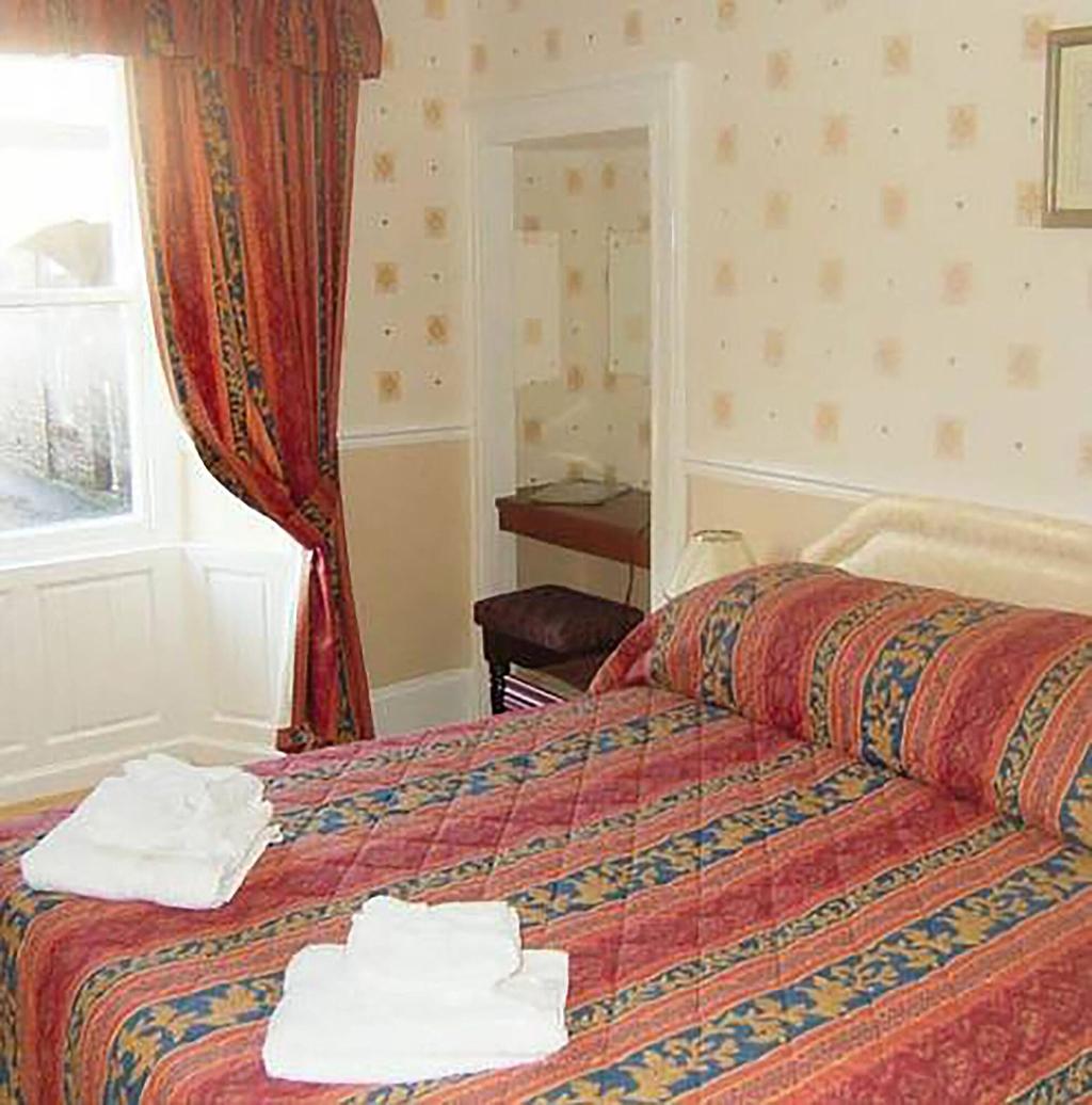 The White Rose Hotel